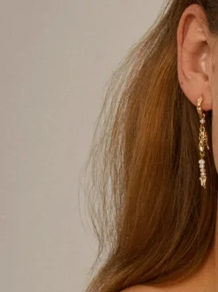 Niya Freshwater Pearl Earrings