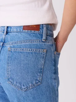 Sara jeans