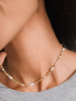Sloan Pearl Necklace